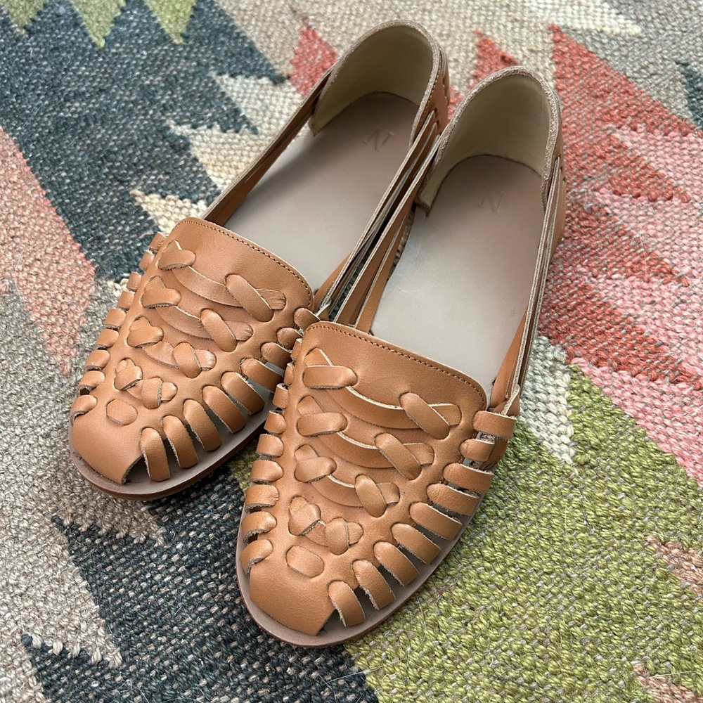 NIB Nisolo Almond Huaraches